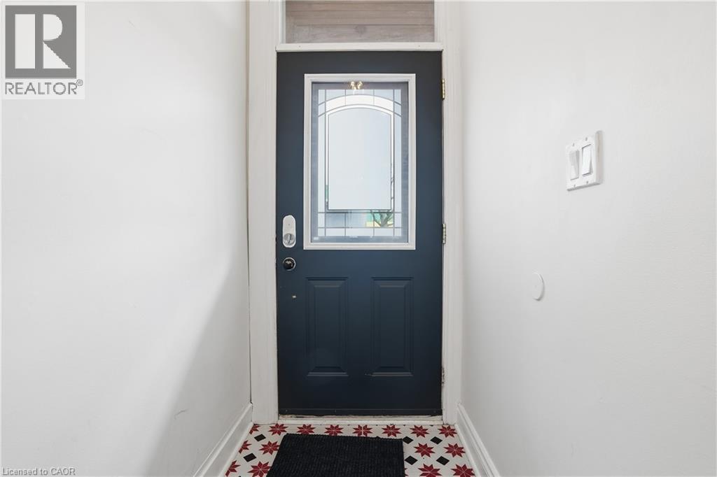 313 Mary Street, Hamilton, Ontario  L8L 4W3 - Photo 3 - 40794477