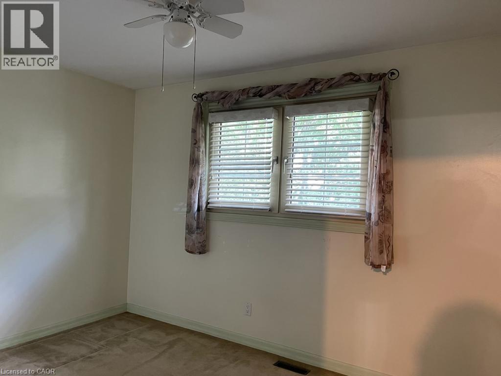 64 Sandsprings Crescent S, Kitchener, Ontario  N2E 2A6 - Photo 11 - 40794228