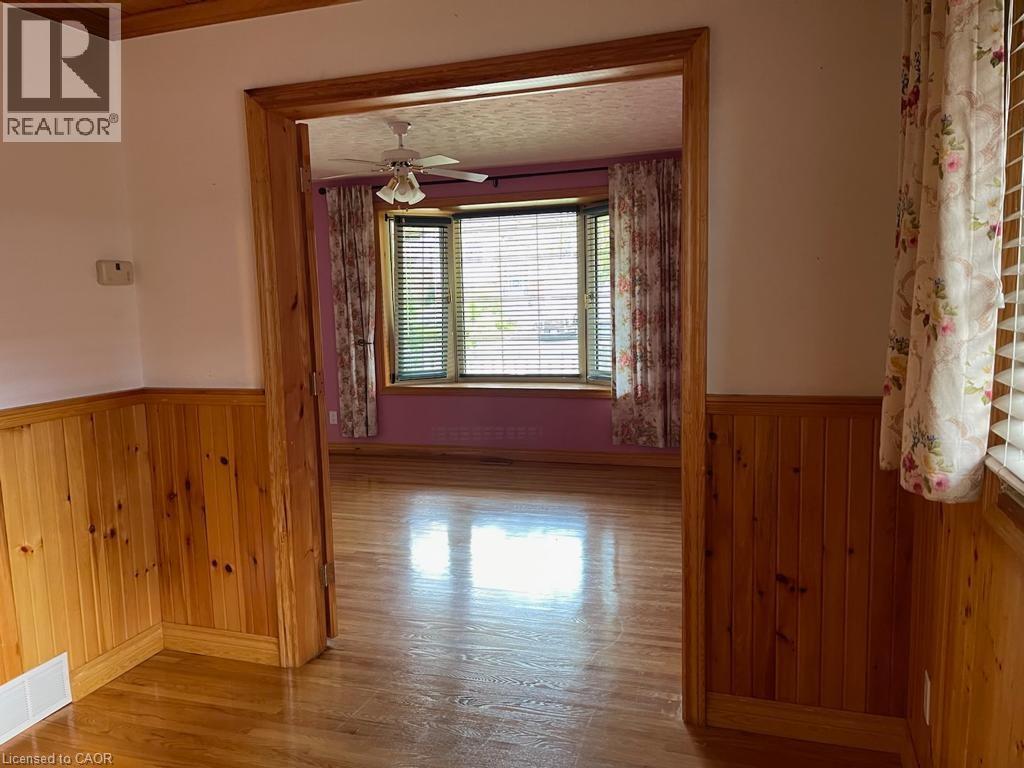 64 Sandsprings Crescent S, Kitchener, Ontario  N2E 2A6 - Photo 4 - 40794228