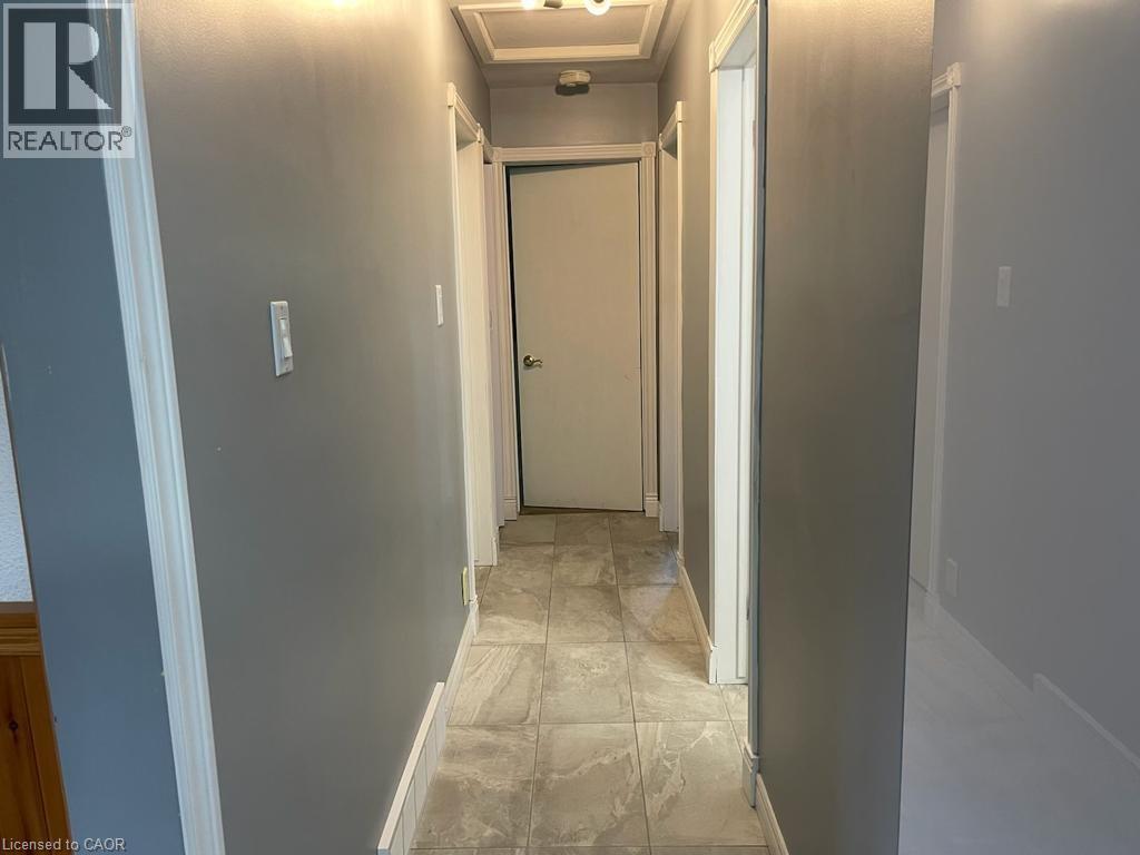 64 Sandsprings Crescent S, Kitchener, Ontario  N2E 2A6 - Photo 5 - 40794228