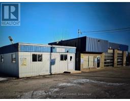 2 INDUSTRIAL ROAD, brockton, Ontario
