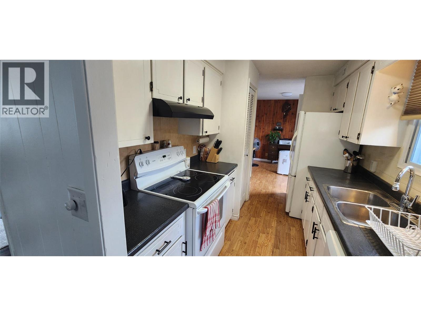 7827 22nd Street, Grand Forks, British Columbia  V0H 1H2 - Photo 10 - 10361554