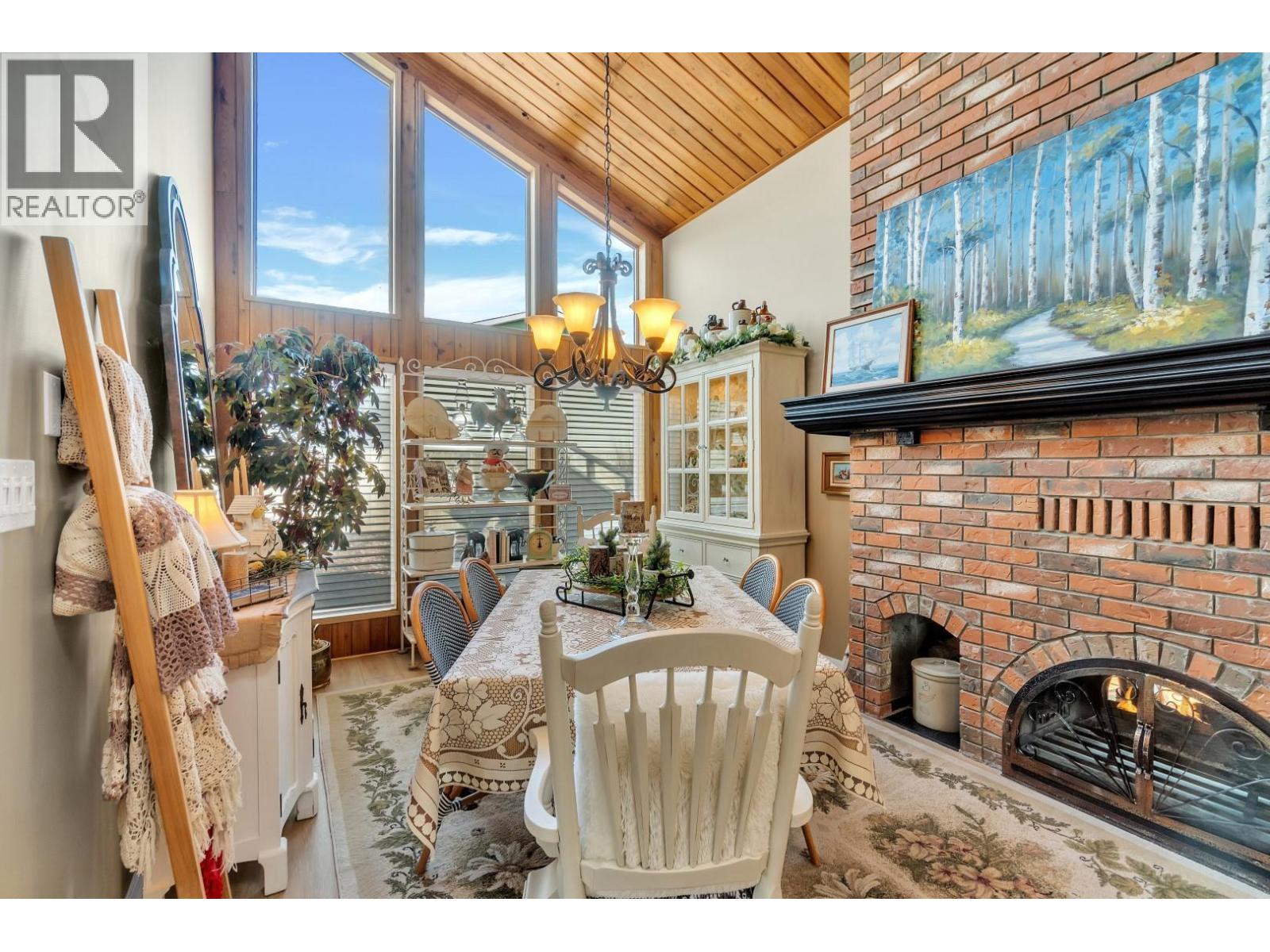 2463 Irvine Avenue, Merritt, British Columbia  V1K 1H4 - Photo 10 - 10363110