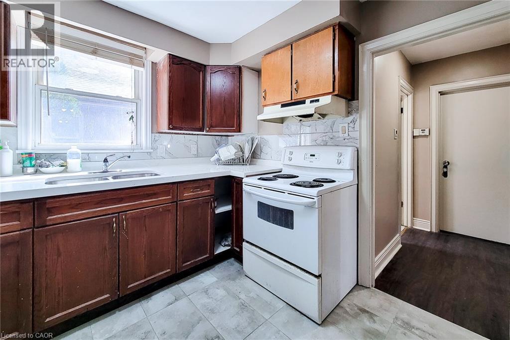 33 S Norfolk Street S, Hamilton, Ontario  L8S 3A6 - Photo 5 - 40794538