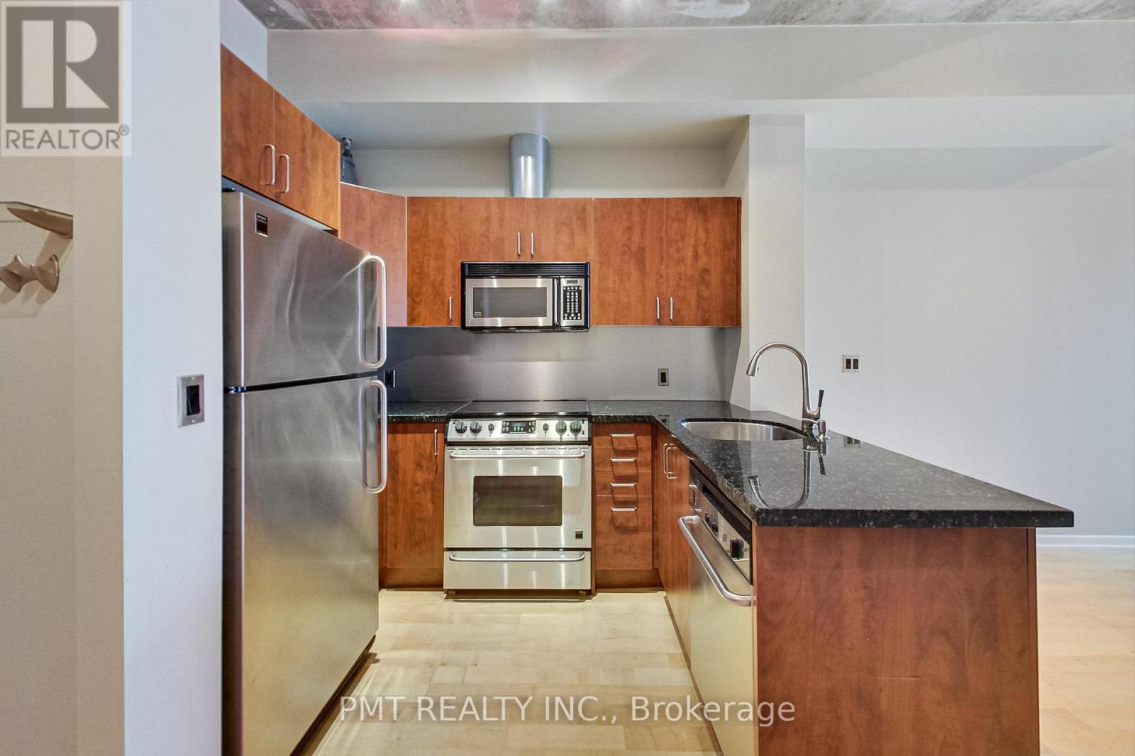 905 - 388 Richmond Street W, Toronto, Ontario  M5V 3P1 - Photo 3 - C12641724