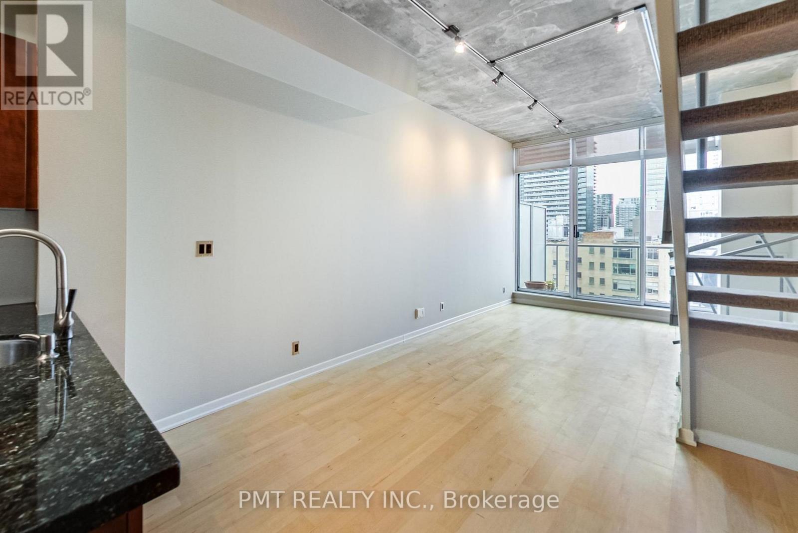 905 - 388 Richmond Street W, Toronto, Ontario  M5V 3P1 - Photo 7 - C12641724