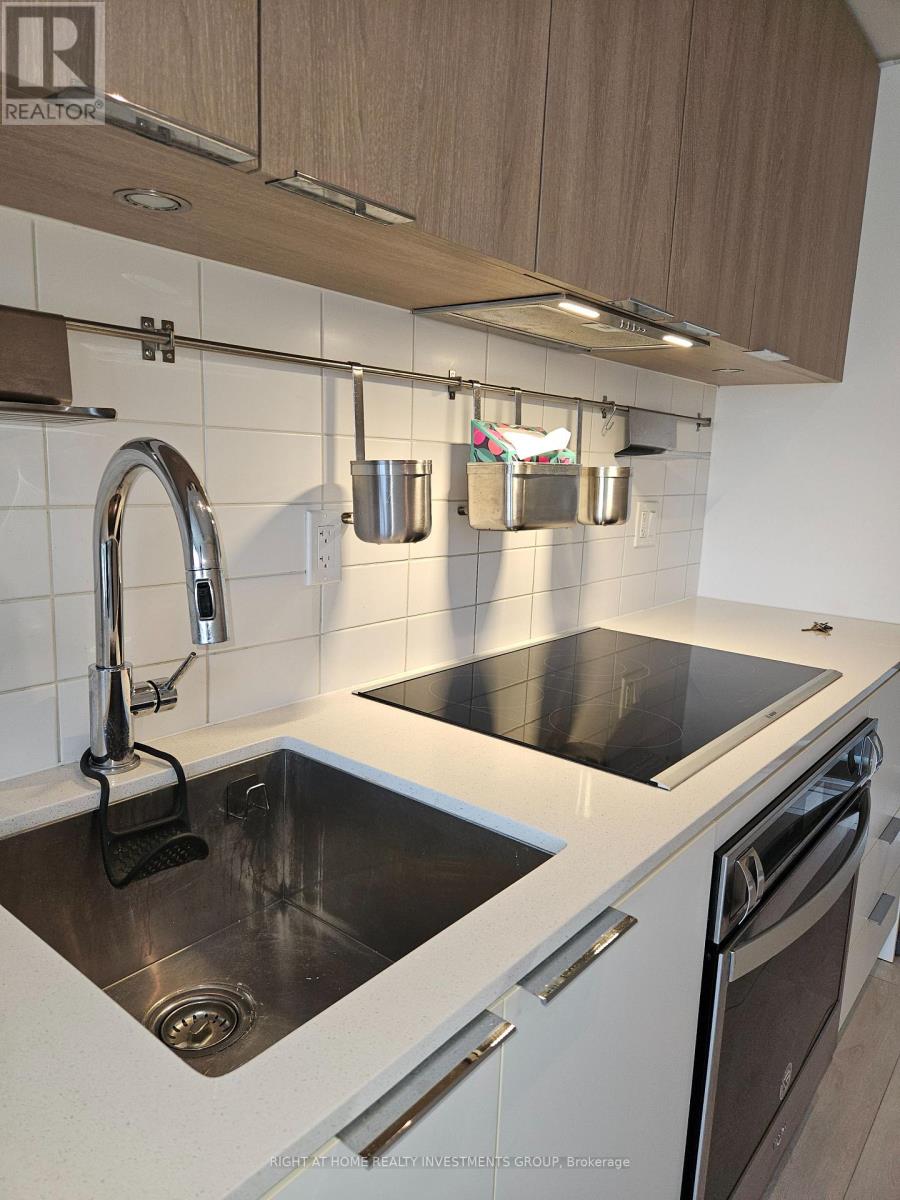 1105 - 6 Sonic Way, Toronto, Ontario  M3C 0P1 - Photo 17 - C12641740