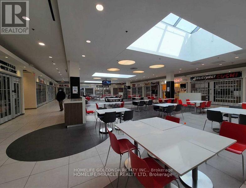 235 - 7181 Yonge Street, Markham, Ontario  L3T 0C7 - Photo 5 - N12641726