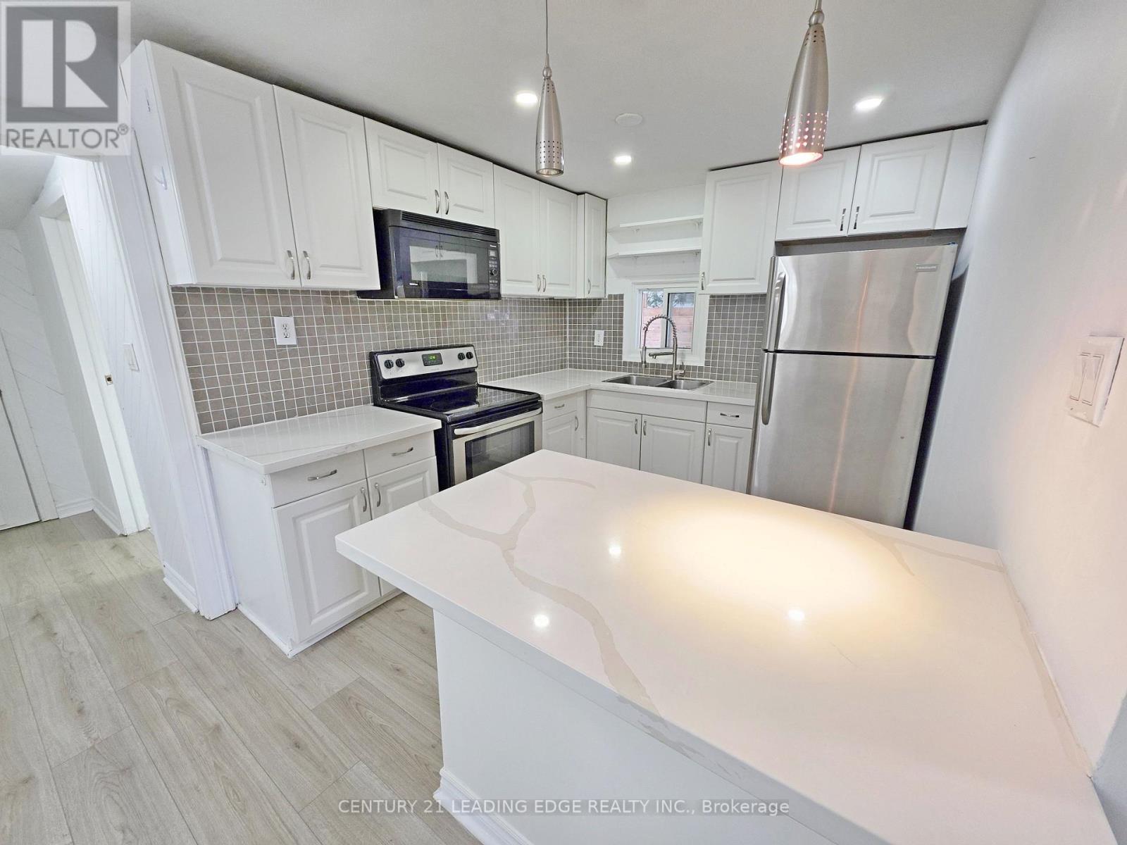 278 Pasadena Drive, Georgina, Ontario  L4P 2Y9 - Photo 4 - N12641764