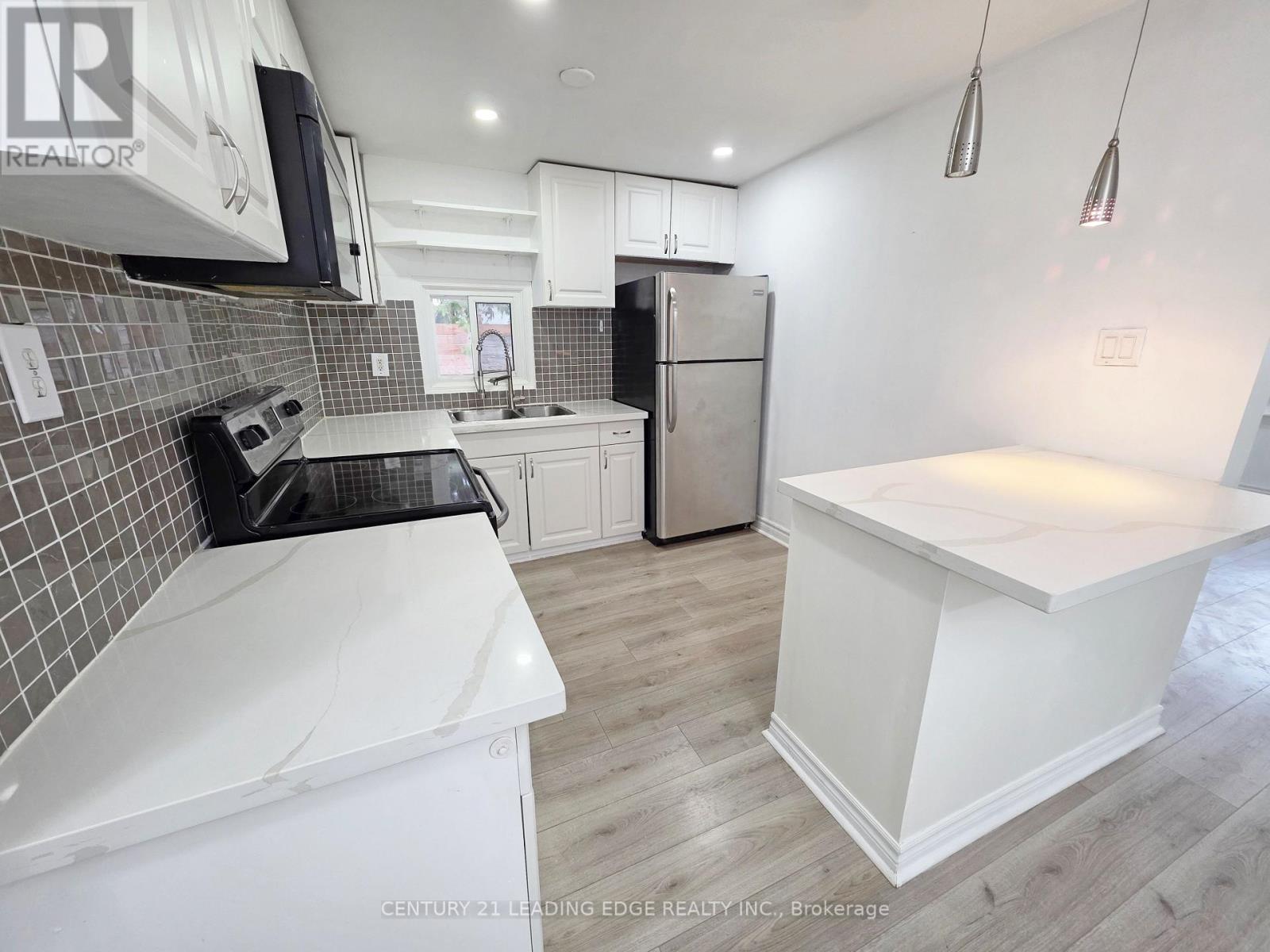 278 Pasadena Drive, Georgina, Ontario  L4P 2Y9 - Photo 5 - N12641764