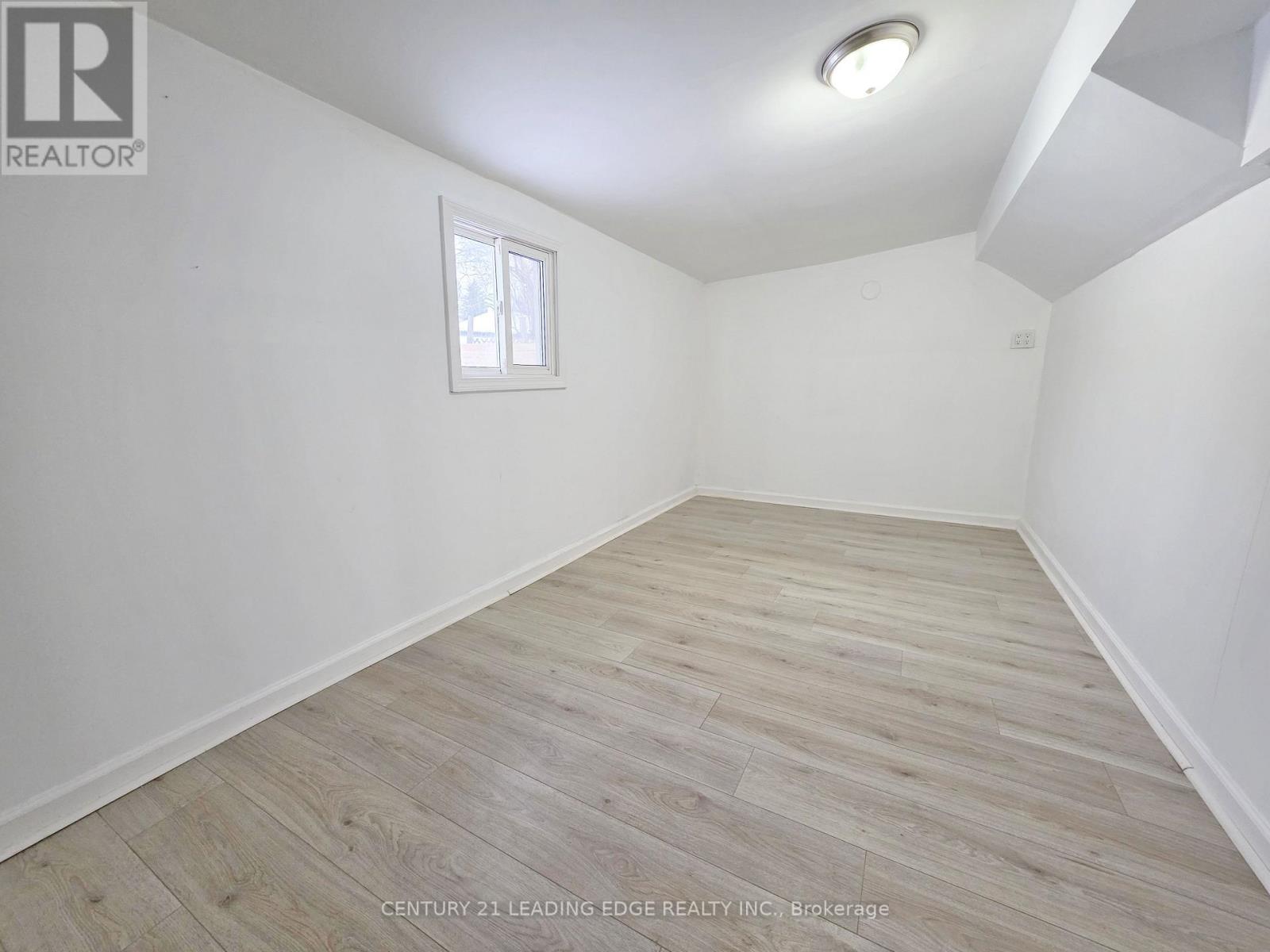 278 Pasadena Drive, Georgina, Ontario  L4P 2Y9 - Photo 9 - N12641764