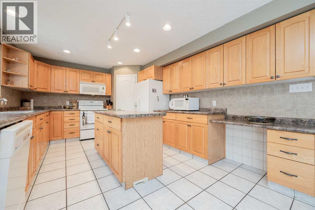 10132 93 Avenue, Grande Prairie, Alberta T8V 0K1 - Photo 4 - A2264563