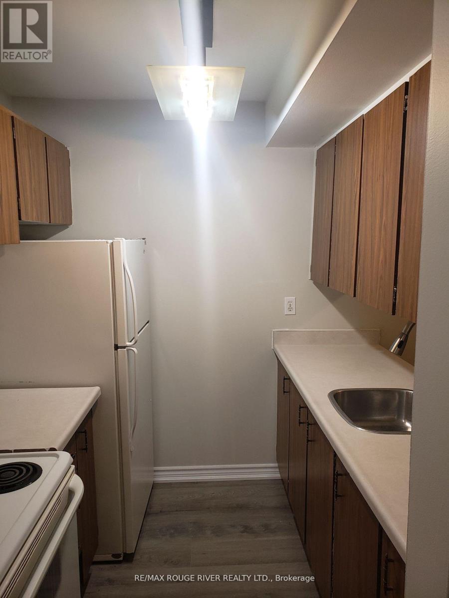 403 - 70 East Street, Sault Ste Marie, Ontario  P6A 6M1 - Photo 2 - X12641744