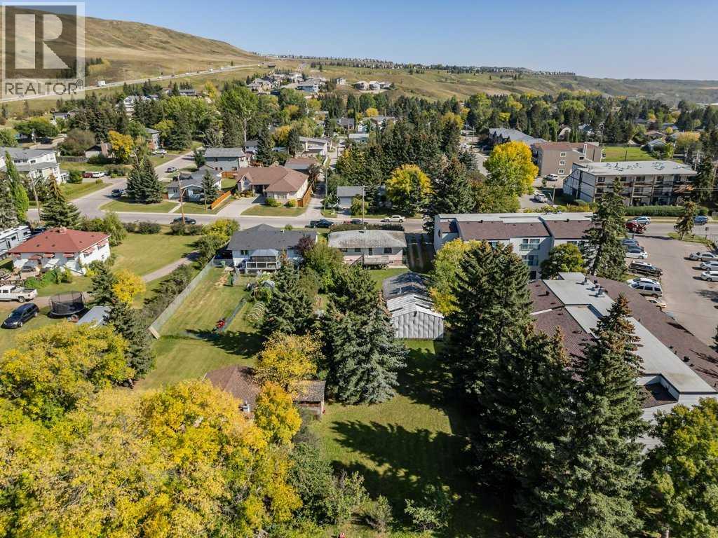 217 Ross Avenue, Cochrane, Alberta  T4C 1C9 - Photo 12 - A2258907