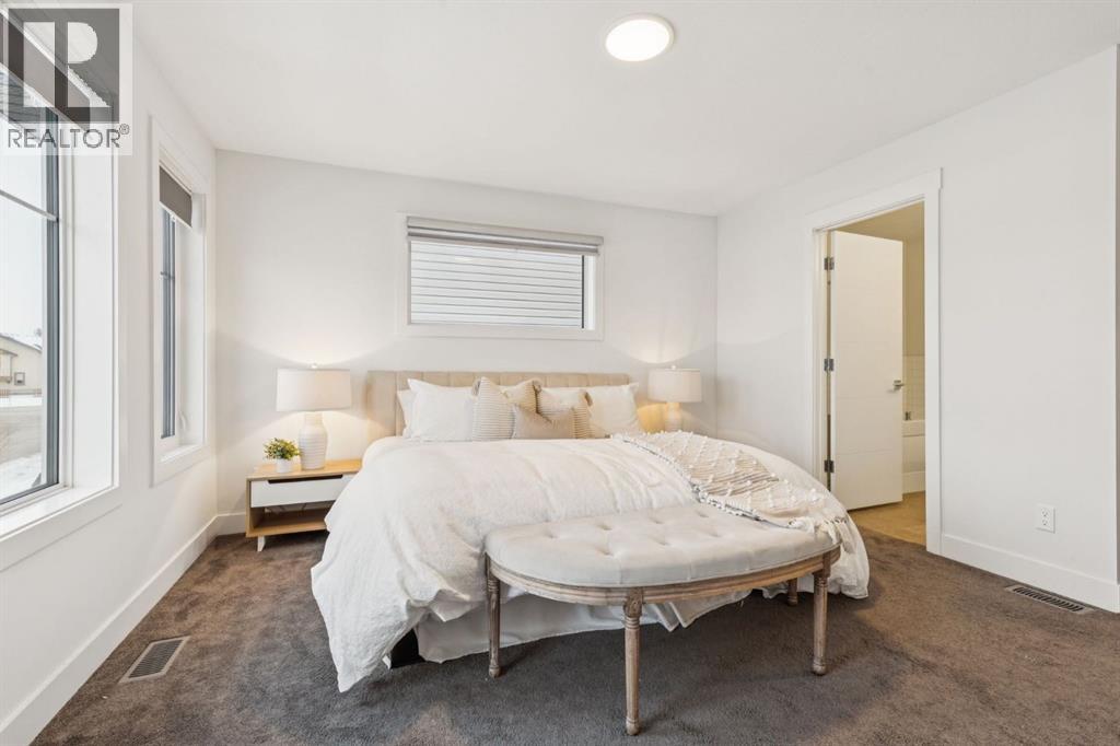 584 River Avenue, Cochrane, Alberta T4C 3B8 - Photo 13 - A2274856