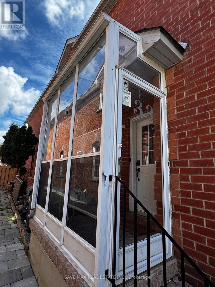 33 Piane Avenue, Brampton, Ontario  L6Y 4X8 - Photo 8 - W12639234