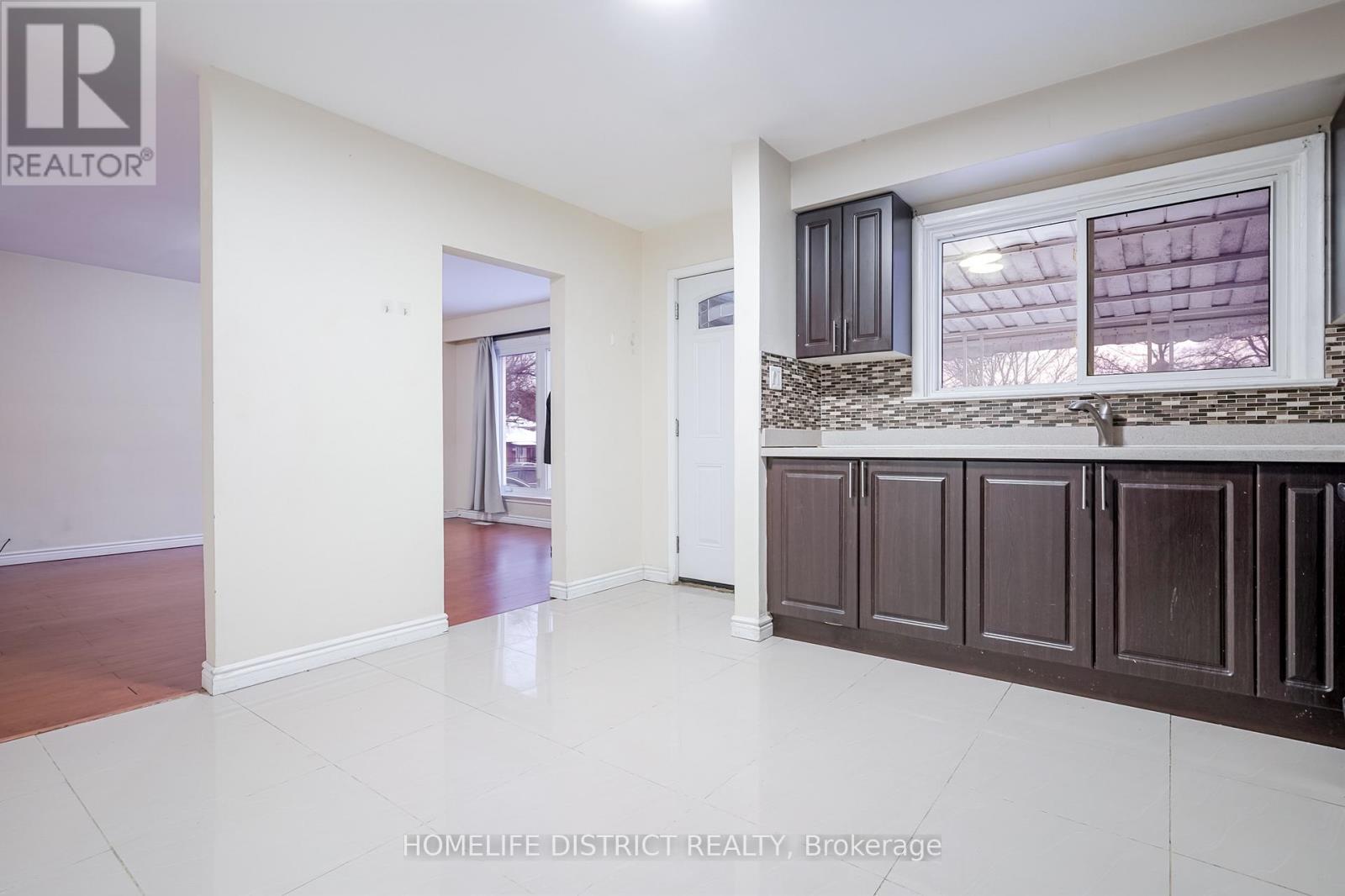 40 Calumet Crescent, Toronto, Ontario  M1H 1W5 - Photo 17 - E12641734