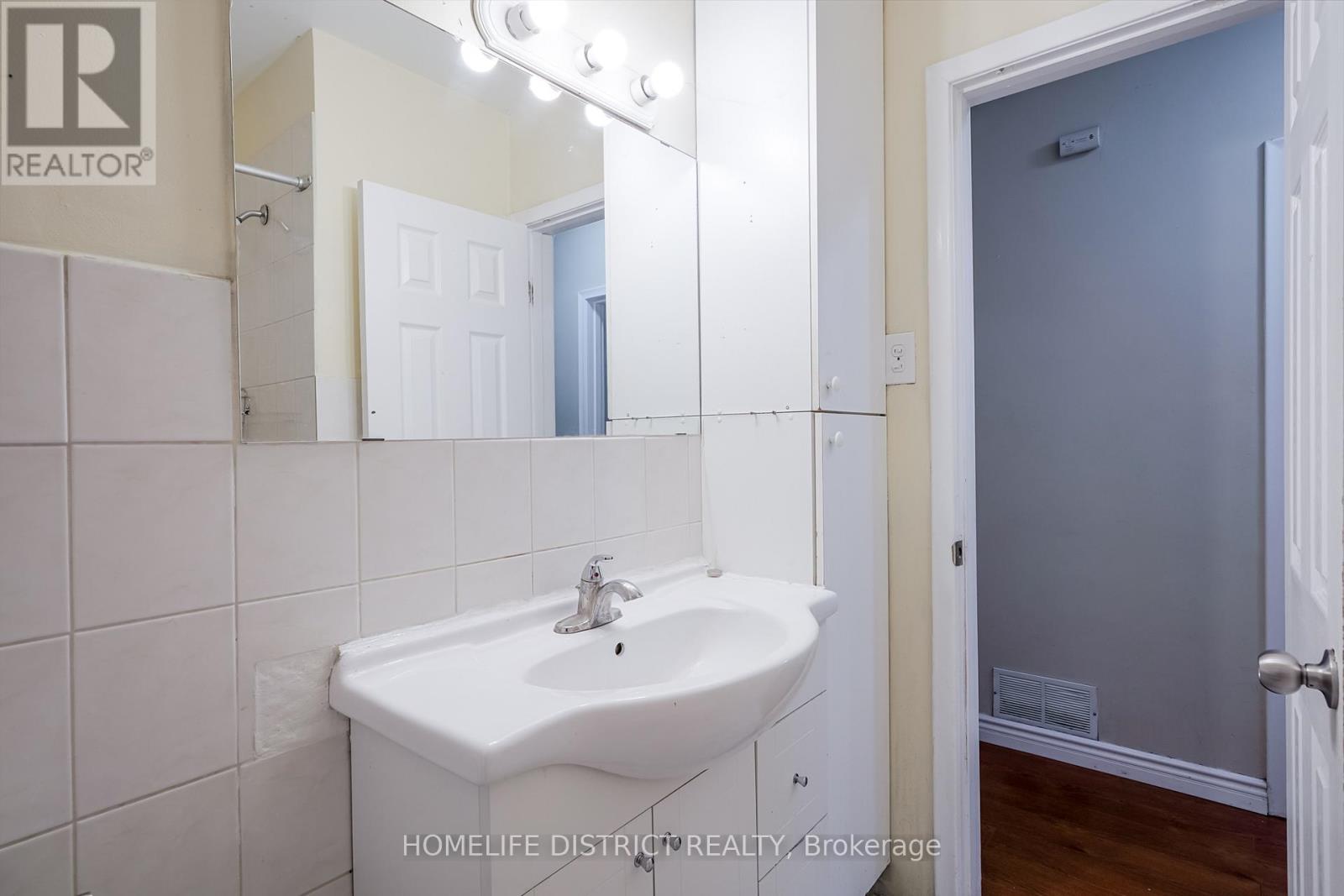 40 Calumet Crescent, Toronto, Ontario  M1H 1W5 - Photo 33 - E12641734