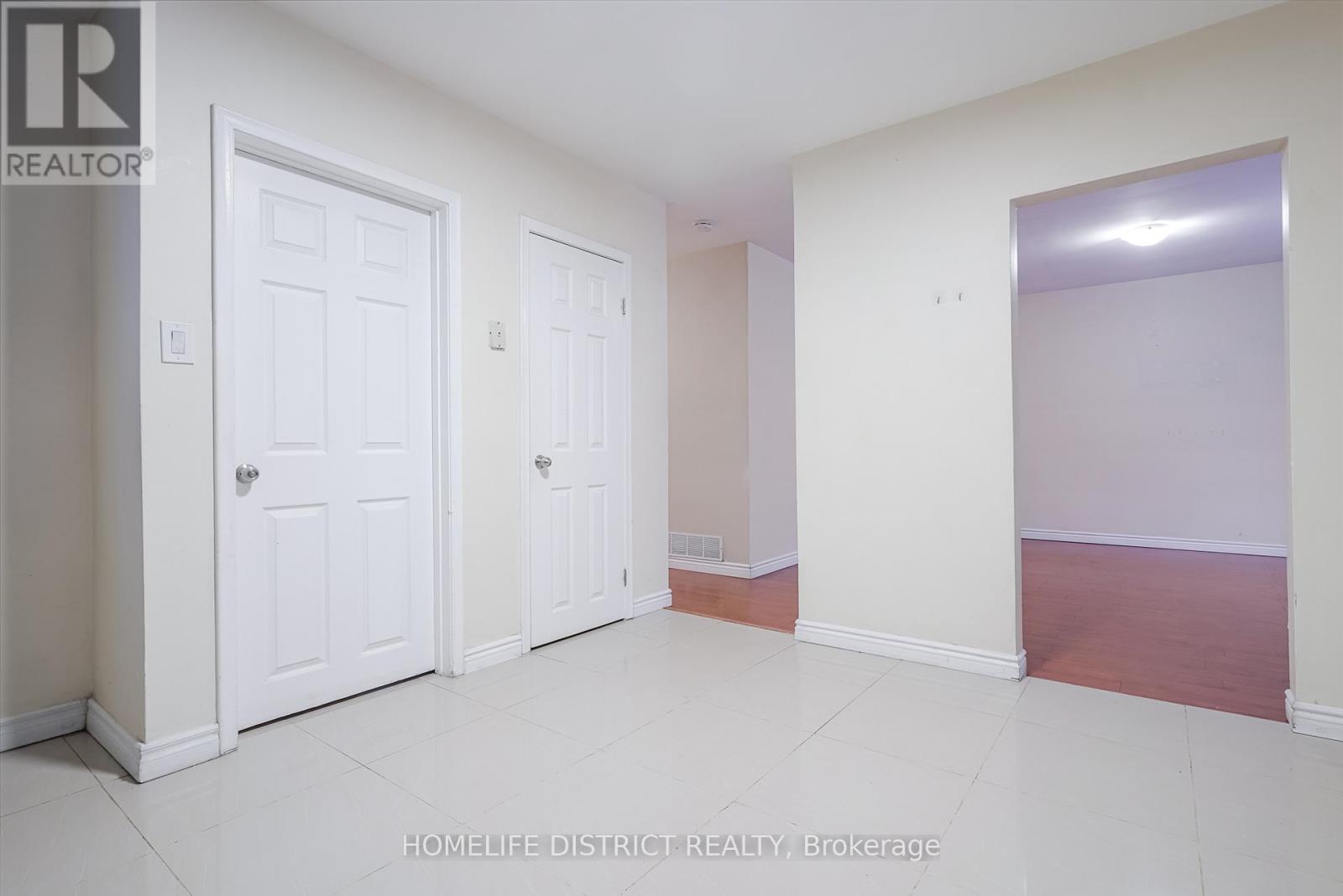 40 Calumet Crescent, Toronto, Ontario  M1H 1W5 - Photo 14 - E12641734