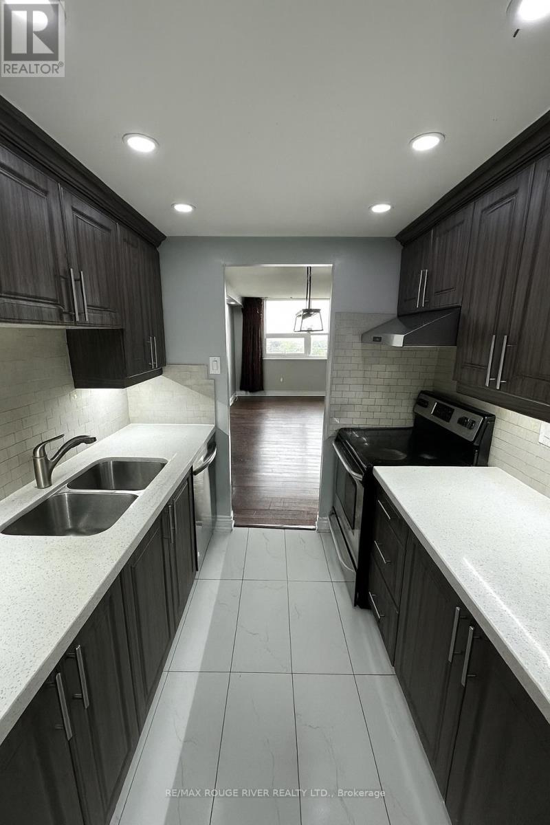 804 - 4 Lisa Street, Brampton, Ontario  L6T 4B6 - Photo 2 - W12421189