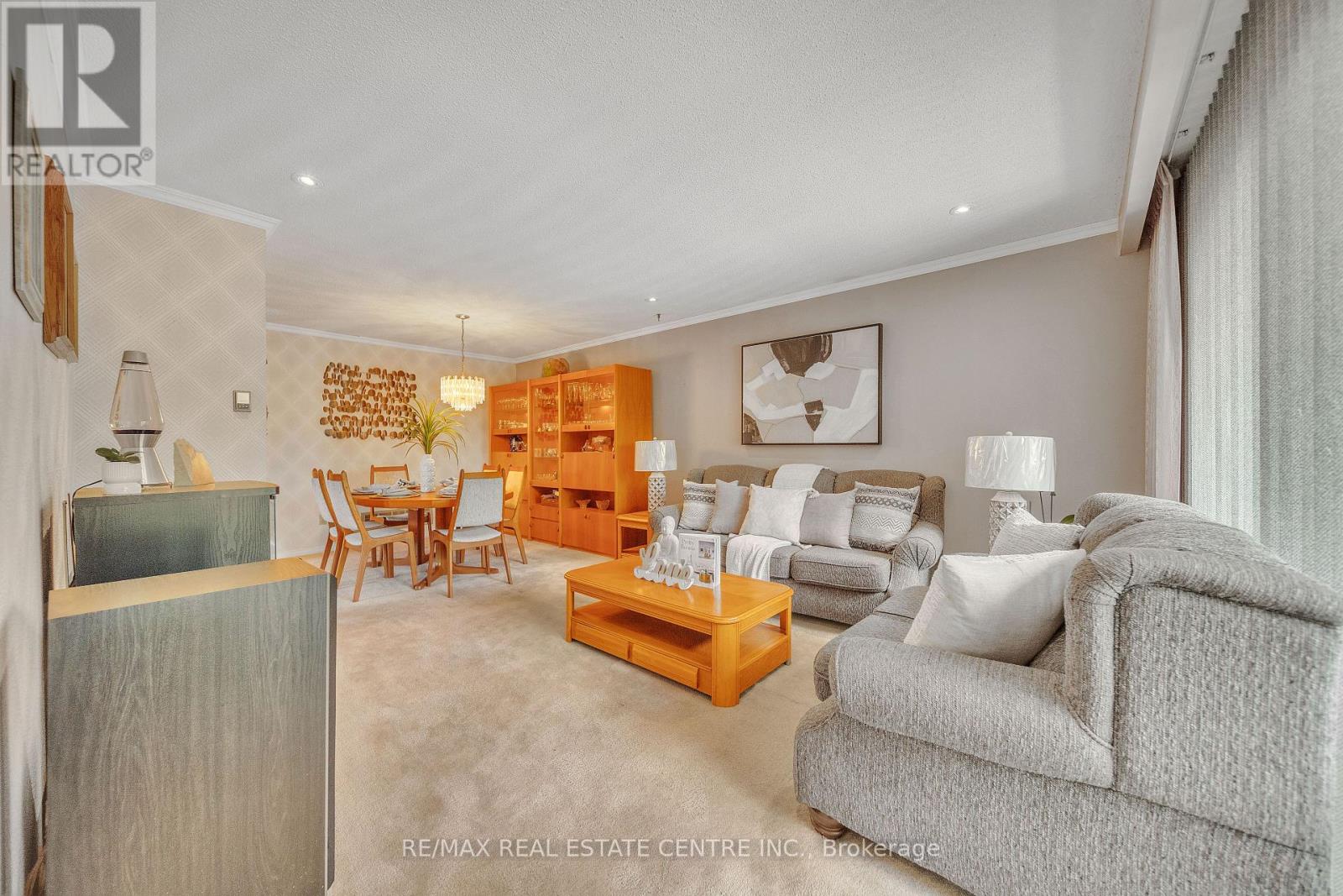 54 Braidwood Lake Road, Brampton, Ontario  L6Z 1X6 - Photo 10 - W12497950