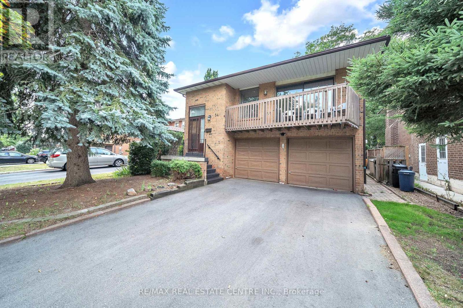 54 Braidwood Lake Road, Brampton, Ontario  L6Z 1X6 - Photo 2 - W12497950