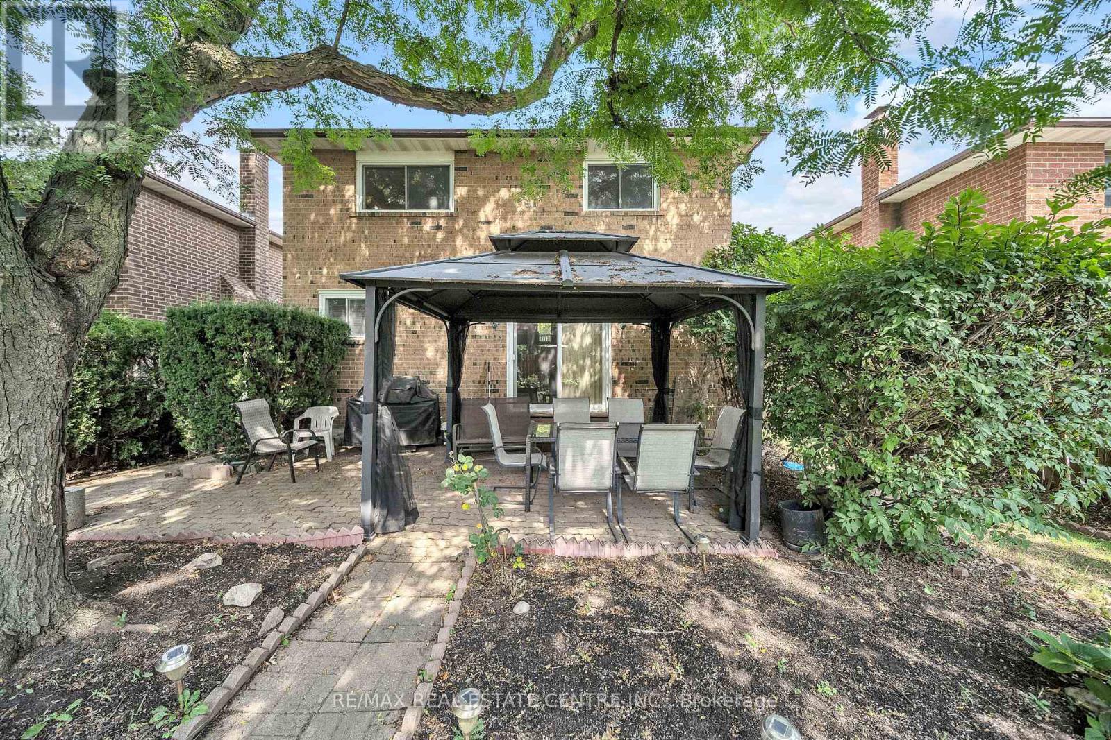 54 Braidwood Lake Road, Brampton, Ontario  L6Z 1X6 - Photo 40 - W12497950