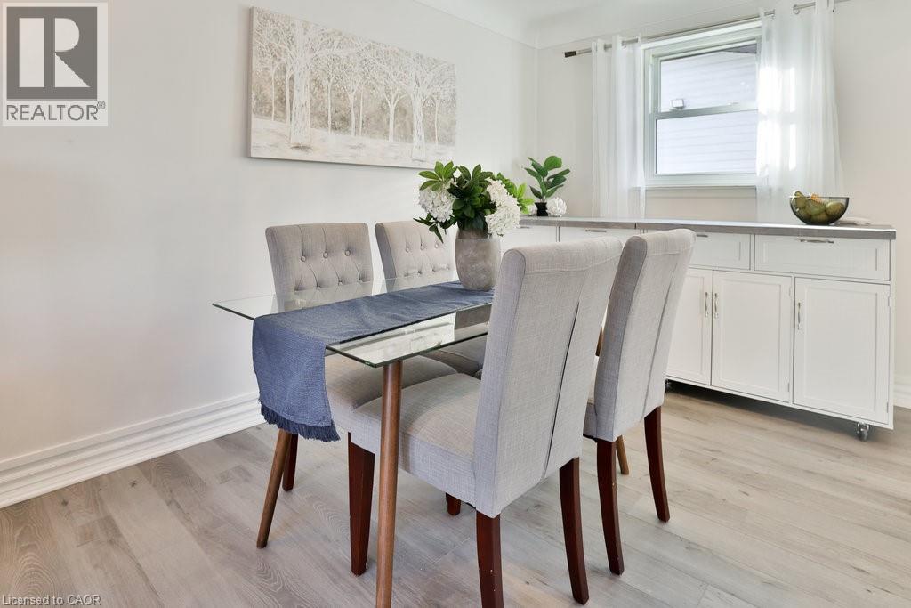 260 Foxbar Road, Burlington, Ontario  L7L 3A3 - Photo 9 - 40793910