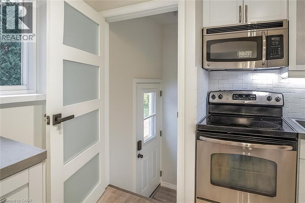 260 Foxbar Road, Burlington, Ontario  L7L 3A3 - Photo 11 - 40793910