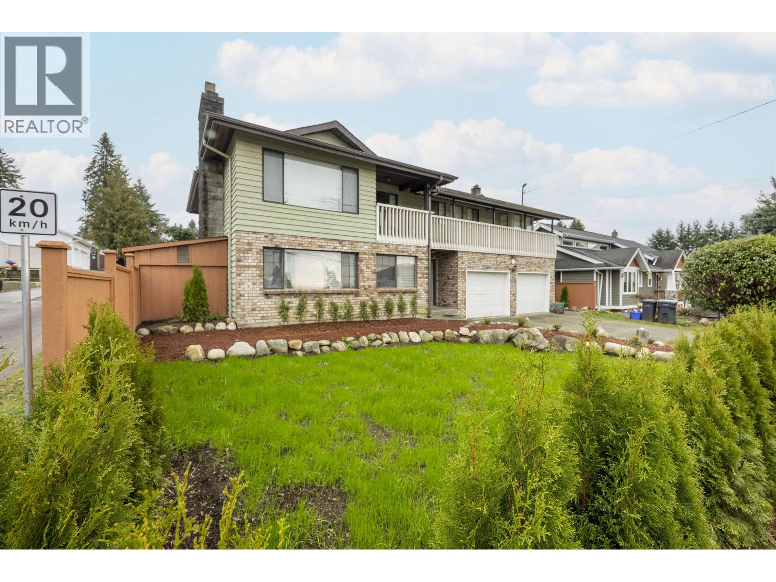 387 Mundy Street, Coquitlam, British Columbia  V3K 5M9 - Photo 2 - R3074431