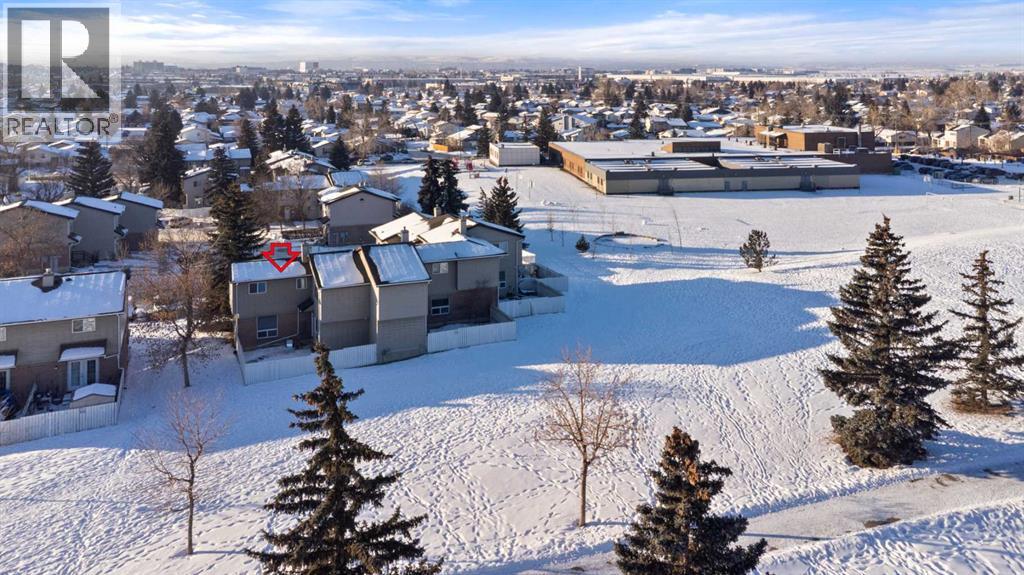 24, 64 Whitnel Court Ne, Calgary, Alberta  T1Y 5E3 - Photo 2 - A2274610