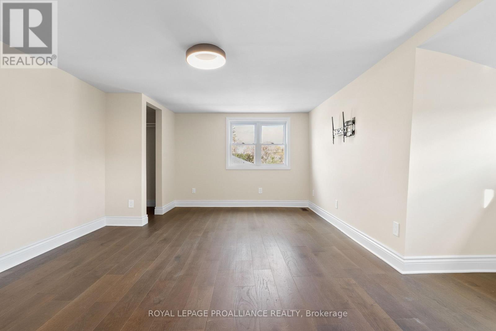 97 Donald Street S, Belleville, Ontario  K8P 2J6 - Photo 22 - X12523940