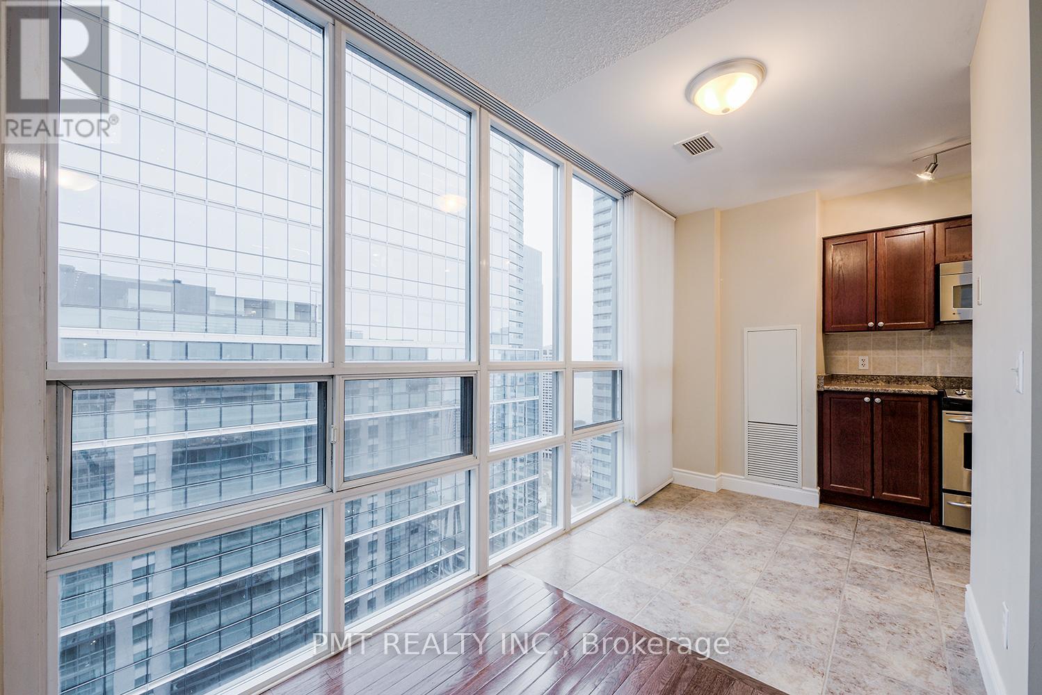 Ph06 - 30 Grand Trunk Crescent, Toronto, Ontario  M5J 3A4 - Photo 16 - C12641784