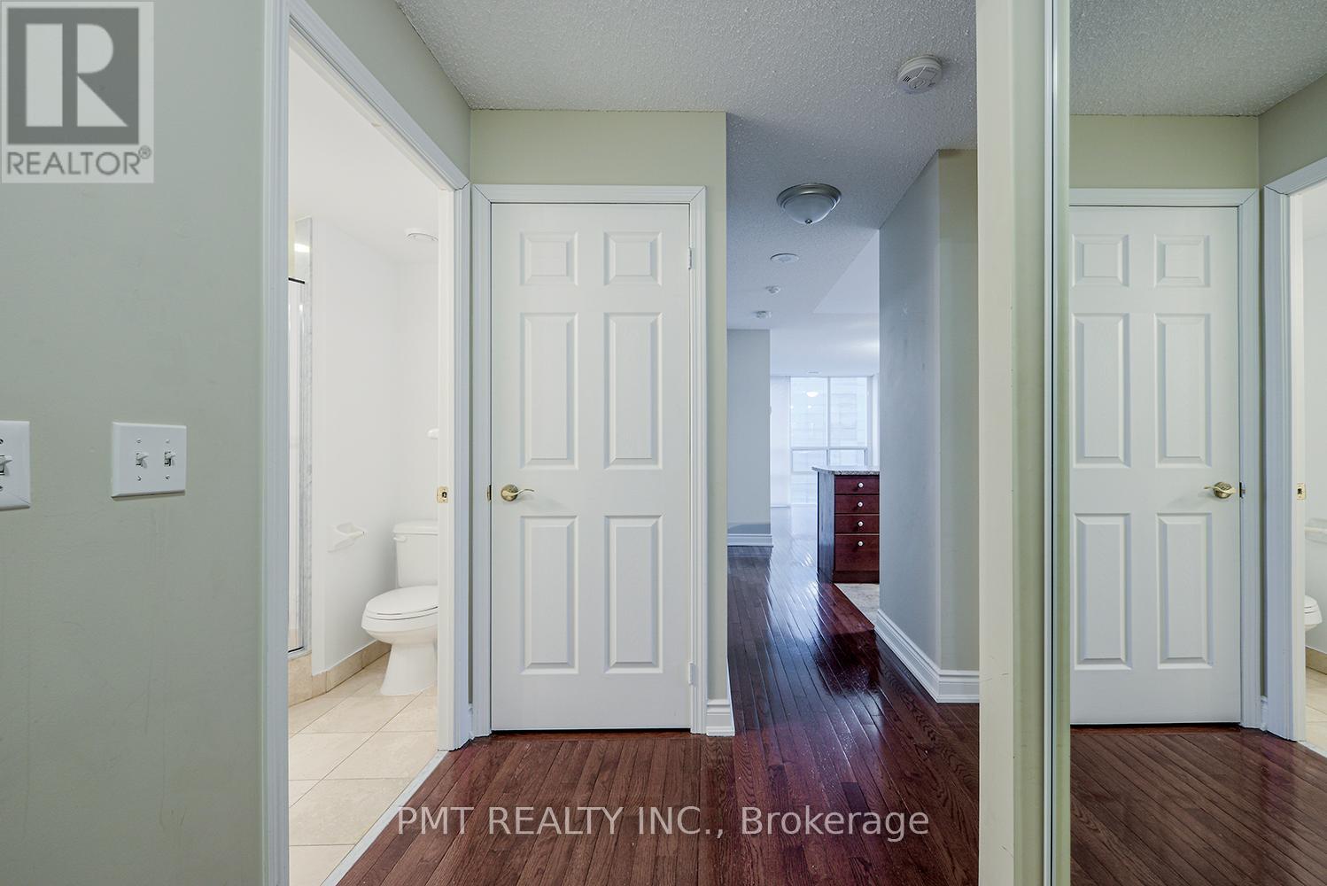 Ph06 - 30 Grand Trunk Crescent, Toronto, Ontario  M5J 3A4 - Photo 3 - C12641784