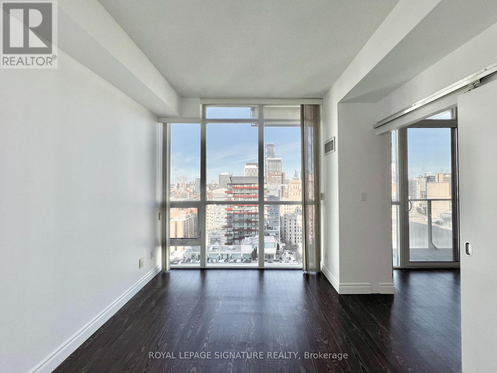 2705 - 126 Simcoe Street, Toronto, Ontario  M5H 4E6 - Photo 10 - C12641810