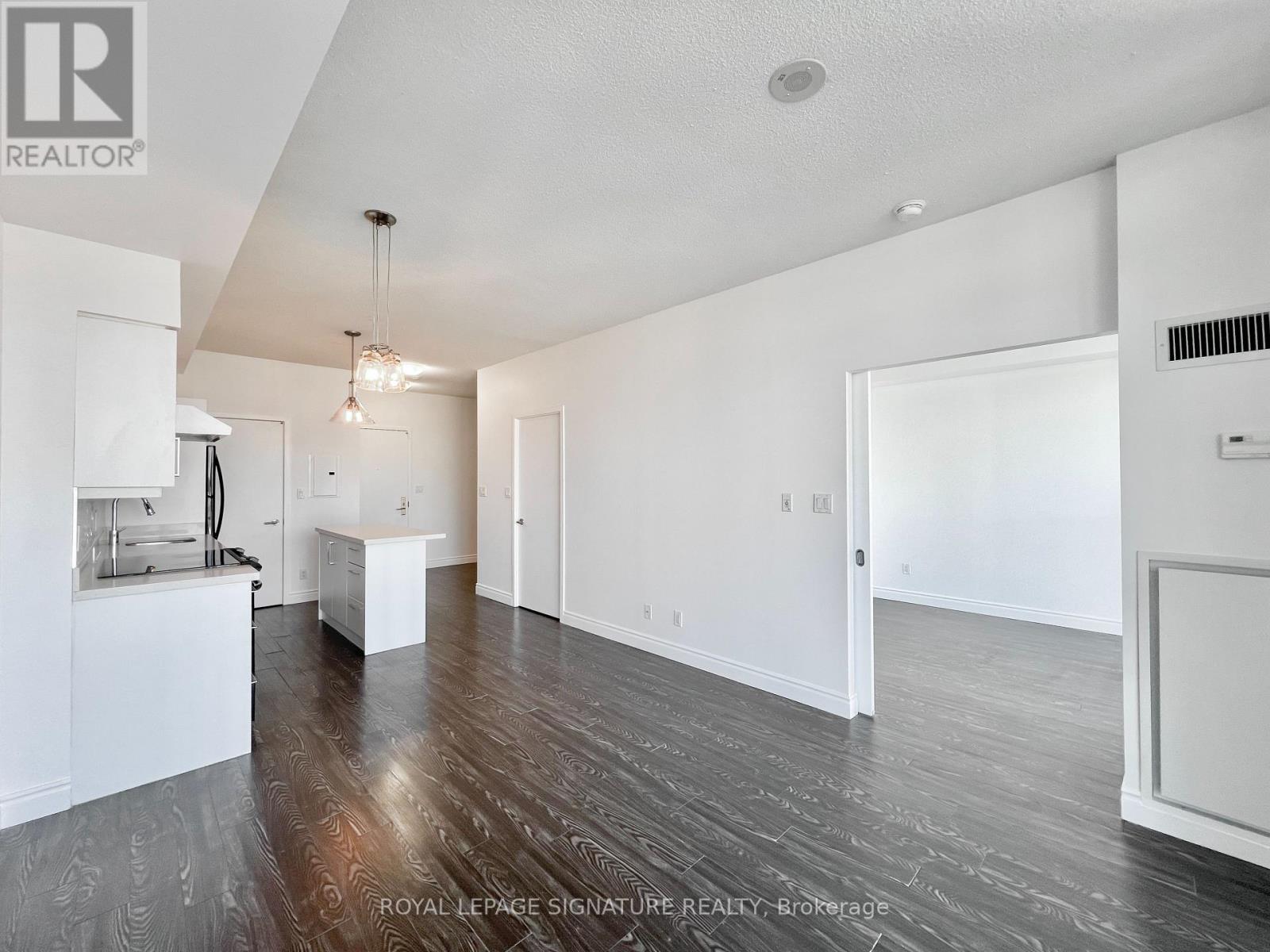 2705 - 126 Simcoe Street, Toronto, Ontario  M5H 4E6 - Photo 12 - C12641810