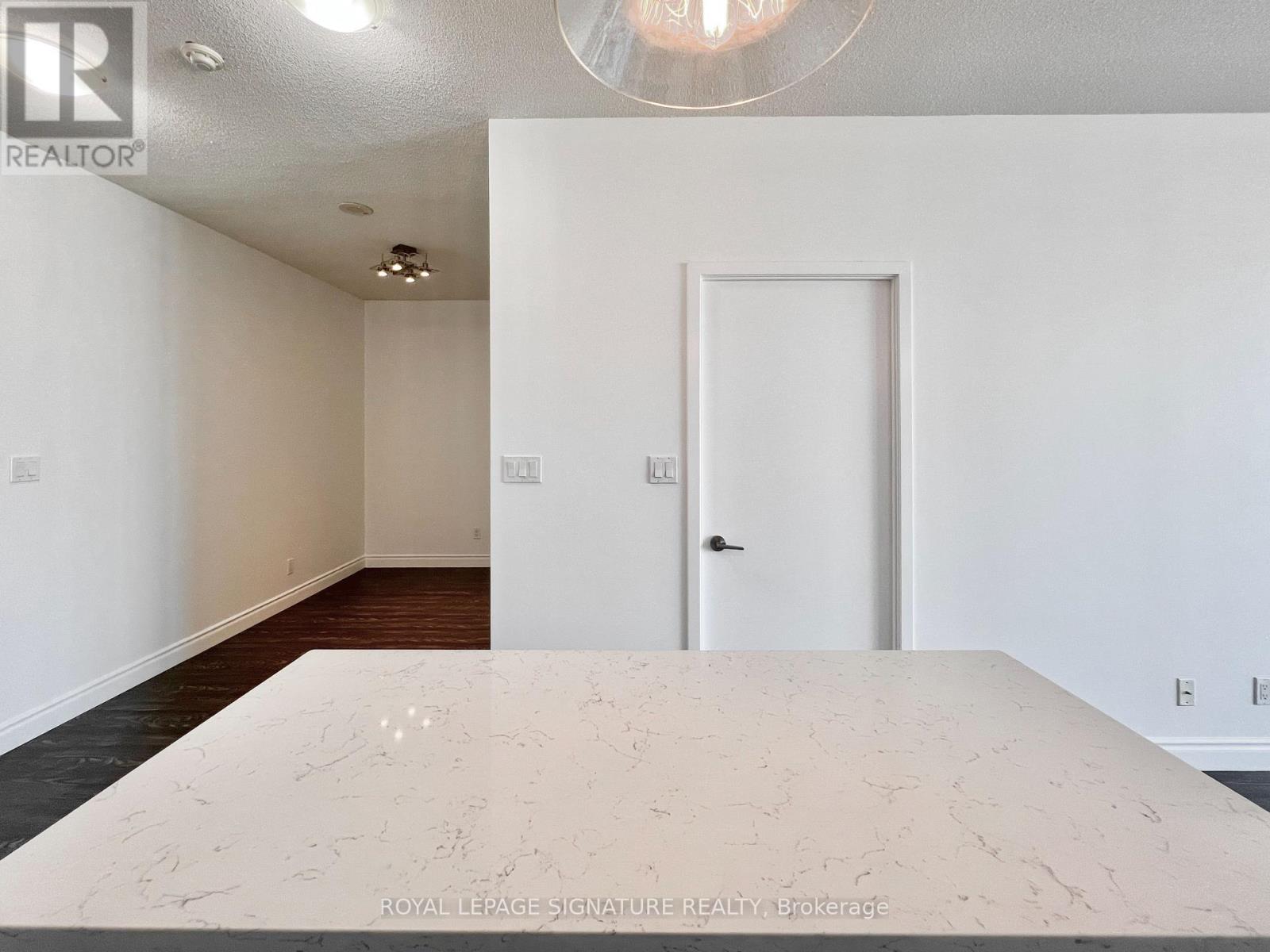 2705 - 126 Simcoe Street, Toronto, Ontario  M5H 4E6 - Photo 16 - C12641810