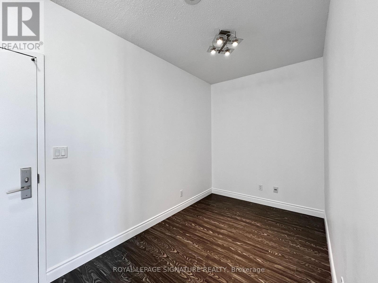 2705 - 126 Simcoe Street, Toronto, Ontario  M5H 4E6 - Photo 20 - C12641810