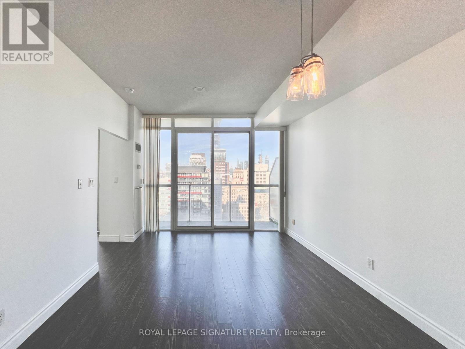 2705 - 126 Simcoe Street, Toronto, Ontario  M5H 4E6 - Photo 4 - C12641810