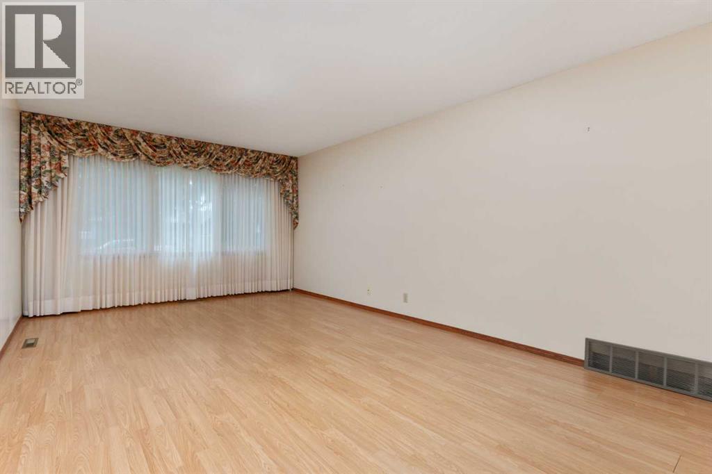 6508 45 Avenue, Camrose, Alberta  T4V 0C5 - Photo 7 - A2241644