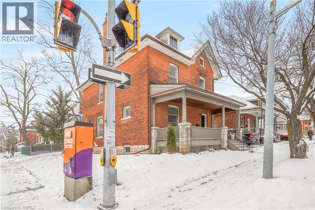 353 Dalhousie Street, Brantford, Ontario  N3S 3V9 - Photo 2 - 40793679