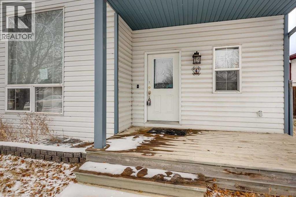 4 Hagerman Road, Sylvan Lake, Alberta  T4S 2K3 - Photo 4 - A2274450