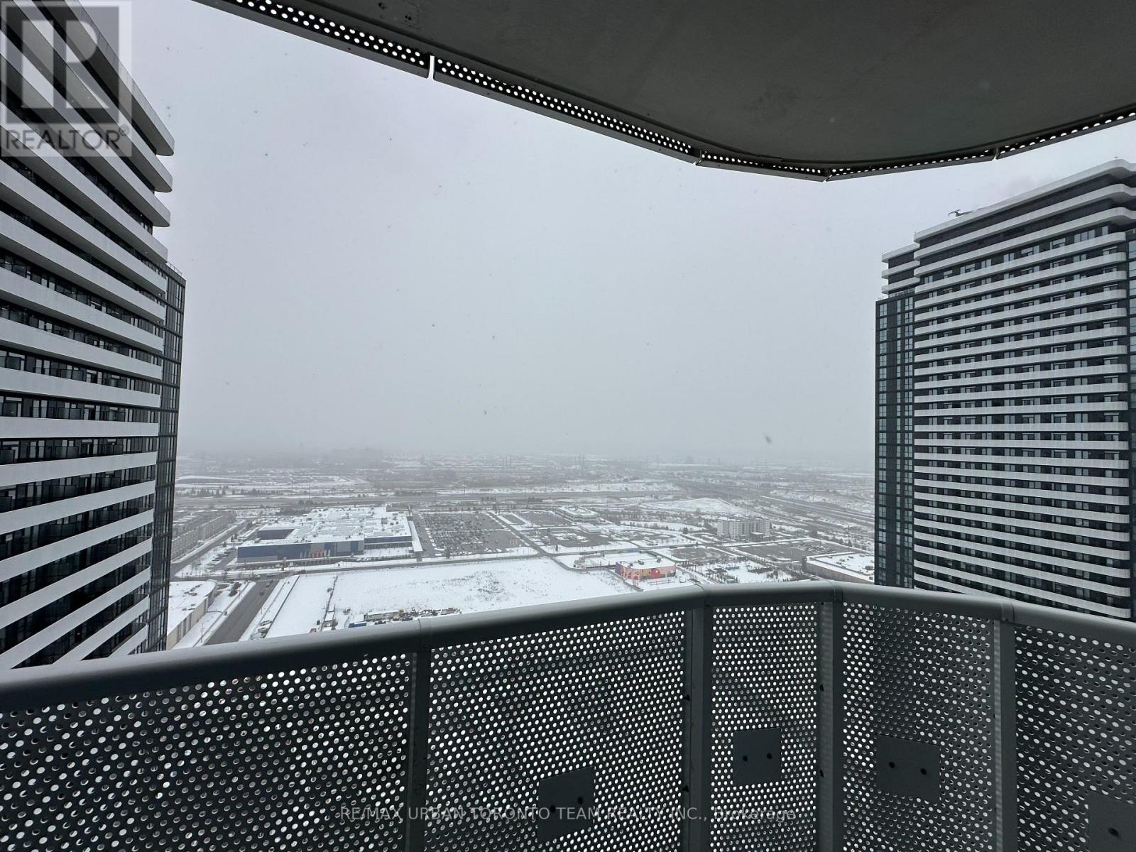 3811 - 8 Interchange Way, Vaughan, Ontario  L4K 5Z7 - Photo 10 - N12641794