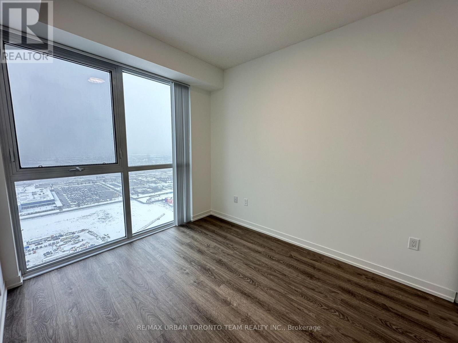 3811 - 8 Interchange Way, Vaughan, Ontario  L4K 5Z7 - Photo 11 - N12641794