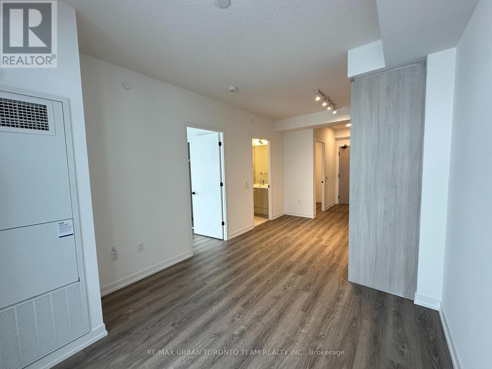 3811 - 8 Interchange Way, Vaughan, Ontario  L4K 5Z7 - Photo 9 - N12641794