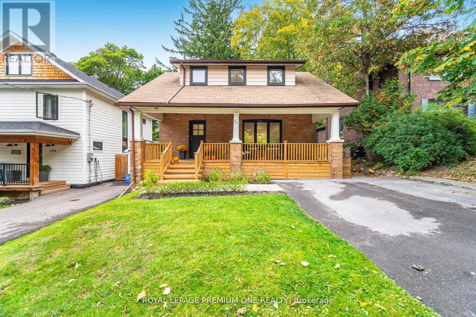 301 COURT STREET, Newmarket, Ontario