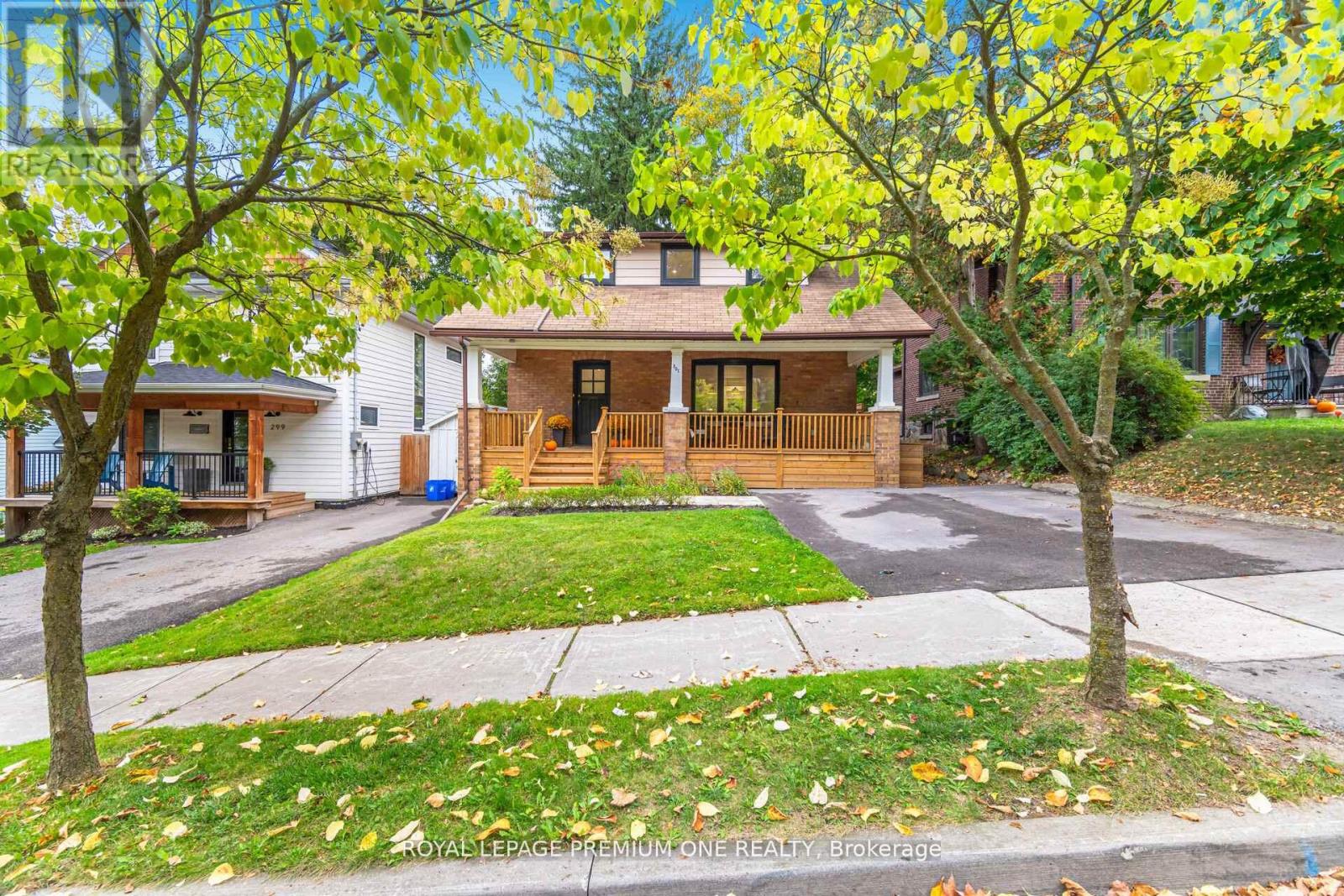 301 Court Street, Newmarket, Ontario  L3Y 3S6 - Photo 2 - N12641840