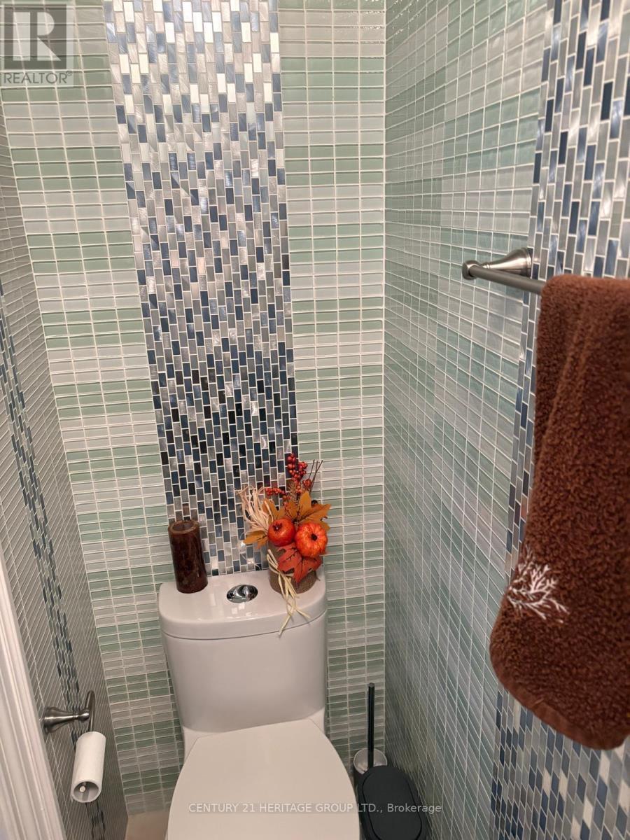 Main Fl. - 91 Spyglass Hill Road, Vaughan, Ontario  L4E 2K6 - Photo 10 - N12641852