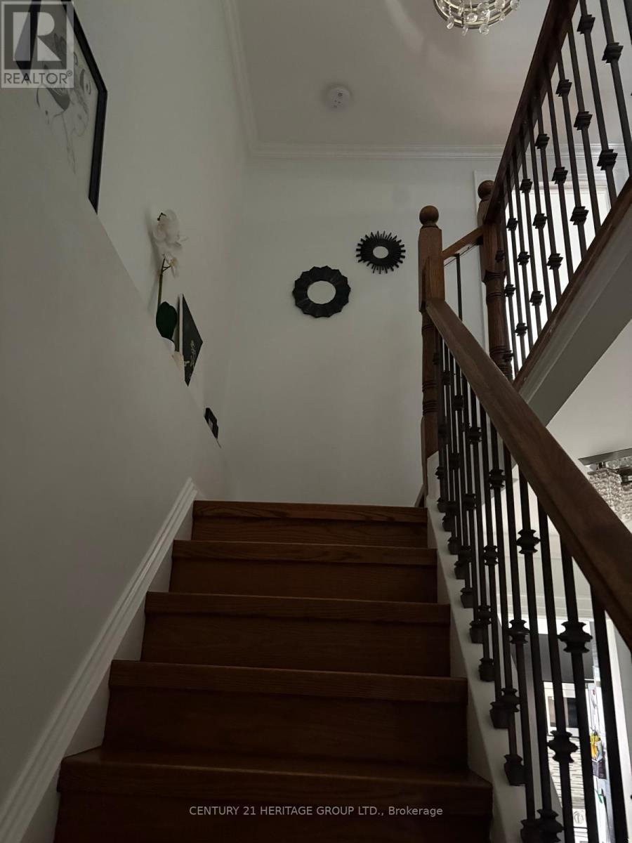 Main Fl. - 91 Spyglass Hill Road, Vaughan, Ontario  L4E 2K6 - Photo 11 - N12641852