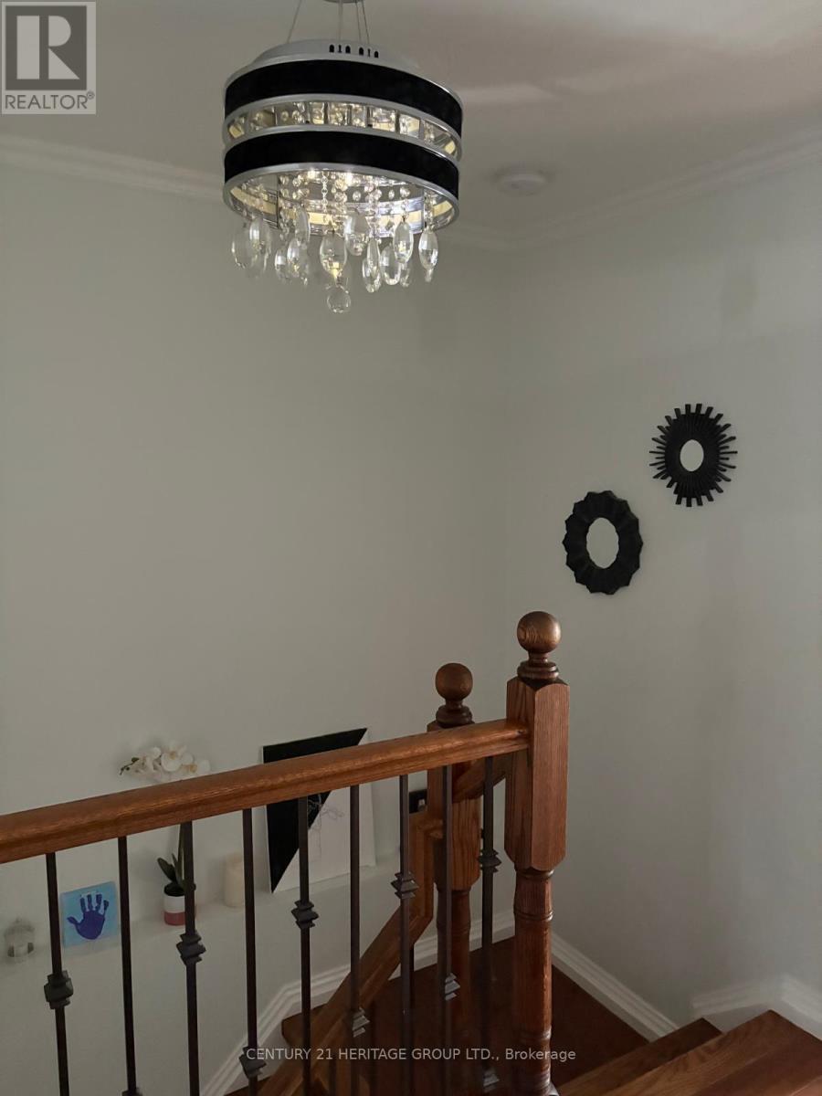 Main Fl. - 91 Spyglass Hill Road, Vaughan, Ontario  L4E 2K6 - Photo 12 - N12641852